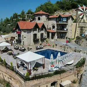 Otel The Stone Castle Boutique, Ağaçlı